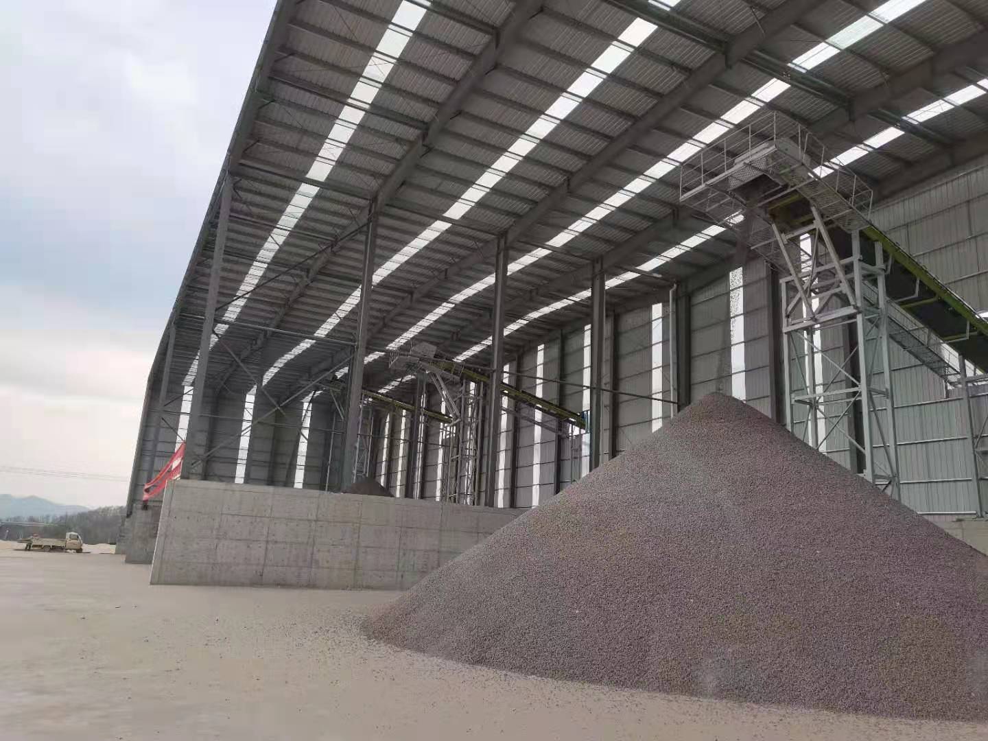 矿产公司高桥湾石料加工项目正式投产运营
