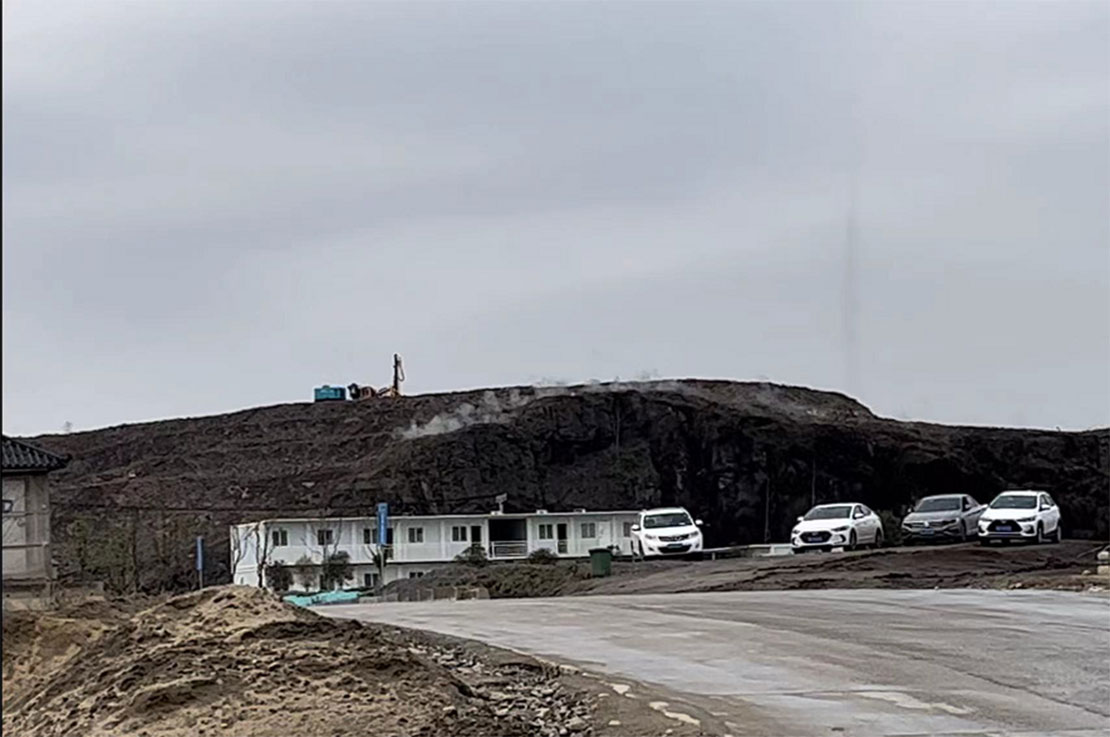 县职业学校实训基地场平工程首爆成功