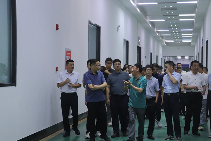 国投集团赴县内标杆企业考察学习安全生产工作