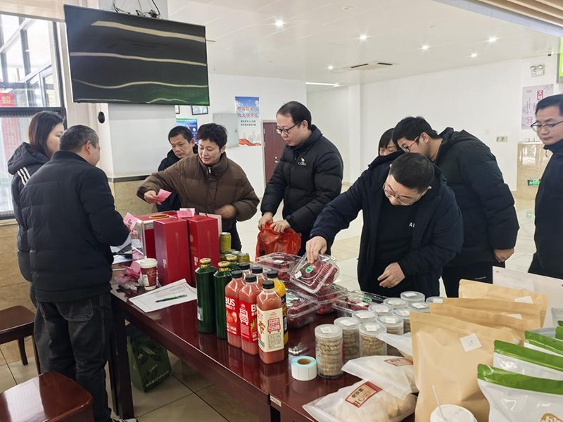 霍货有名年味浓  农产展销惠民生