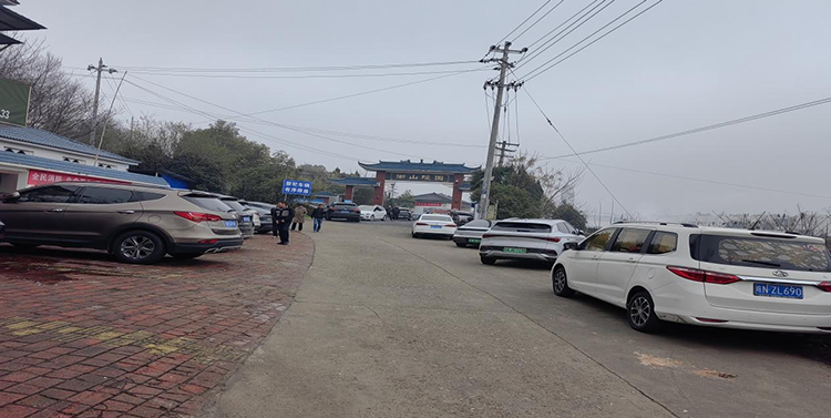 永安公司圆满完成春节期间祭扫保障工作